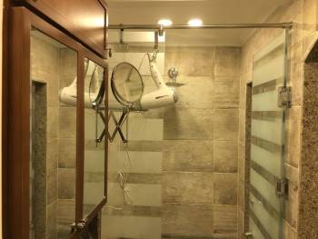 Deluxe Single Room15